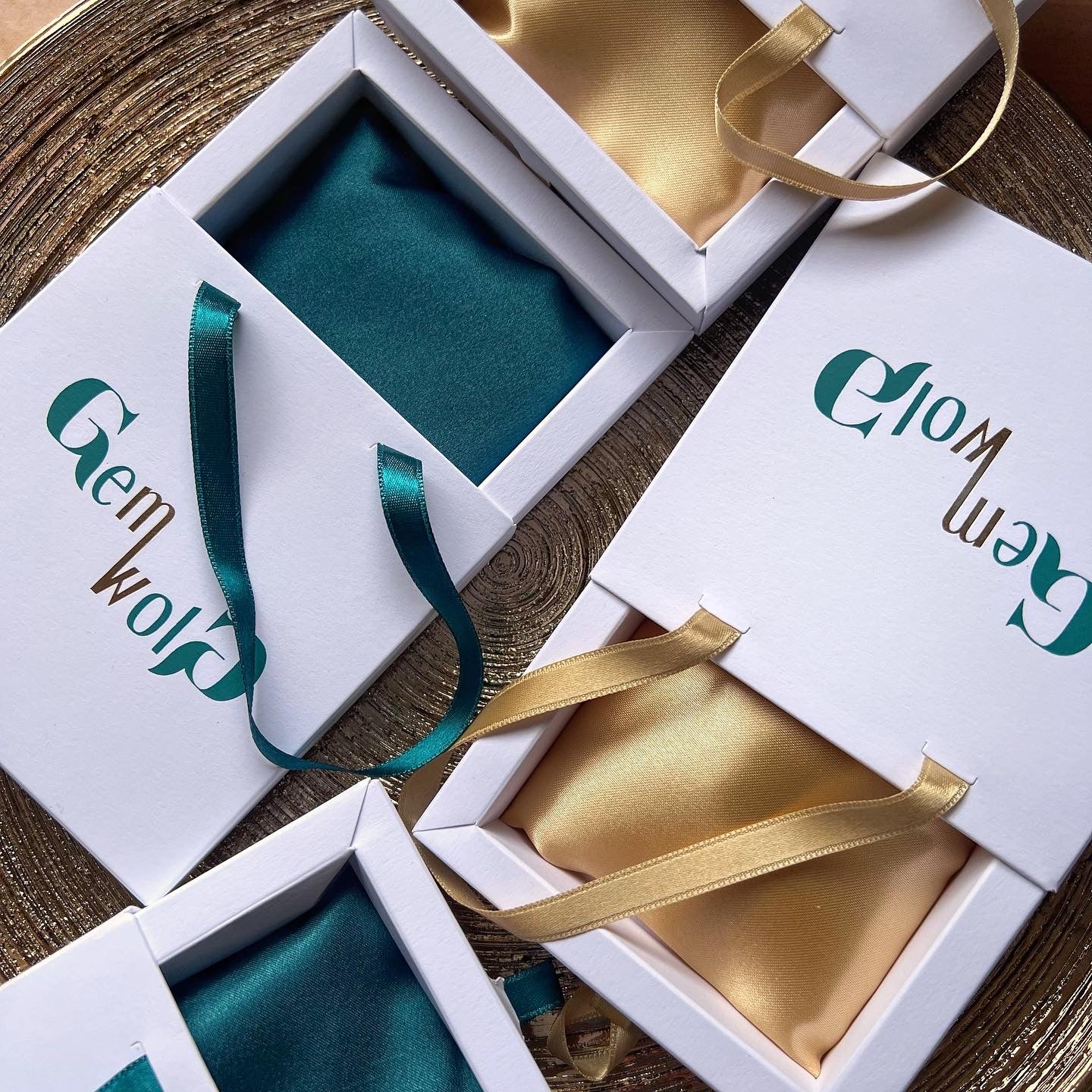 Boîte à offrir pour bijoux avec coussin en satin pour offrir en cadeau
